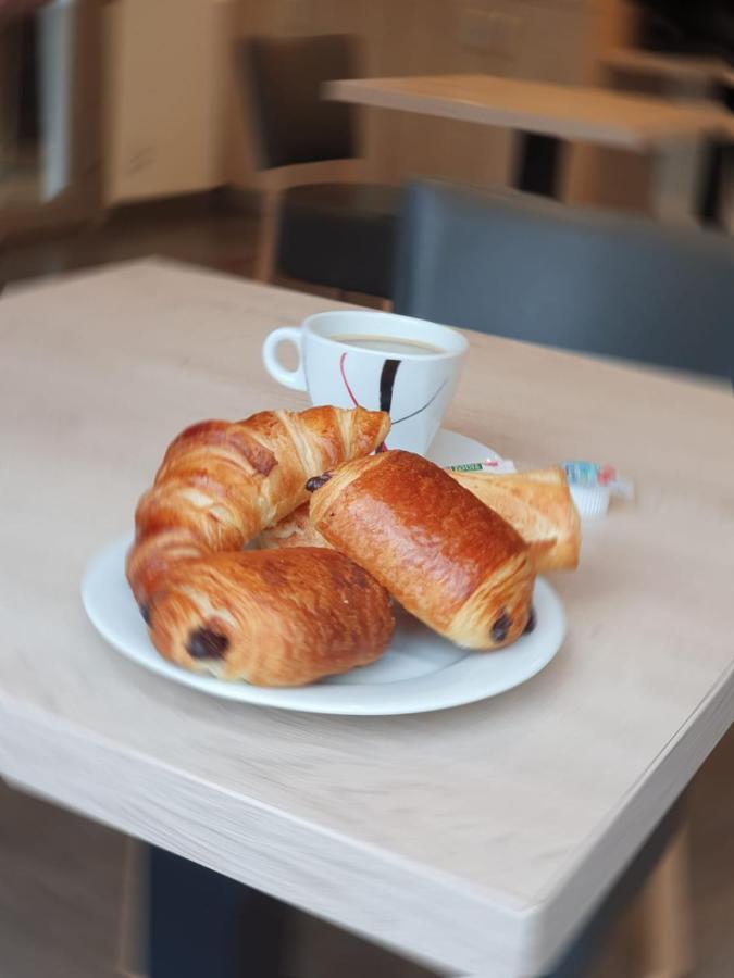 וילנב ד'אסק Hotel Du Stade Ex Kyriad Direct Lille Est Stade Pierre Mauroy מראה חיצוני תמונה