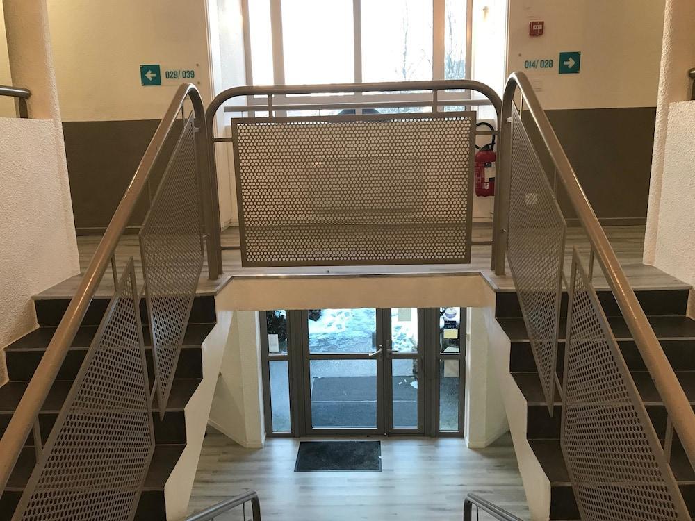 וילנב ד'אסק Hotel Du Stade Ex Kyriad Direct Lille Est Stade Pierre Mauroy מראה חיצוני תמונה