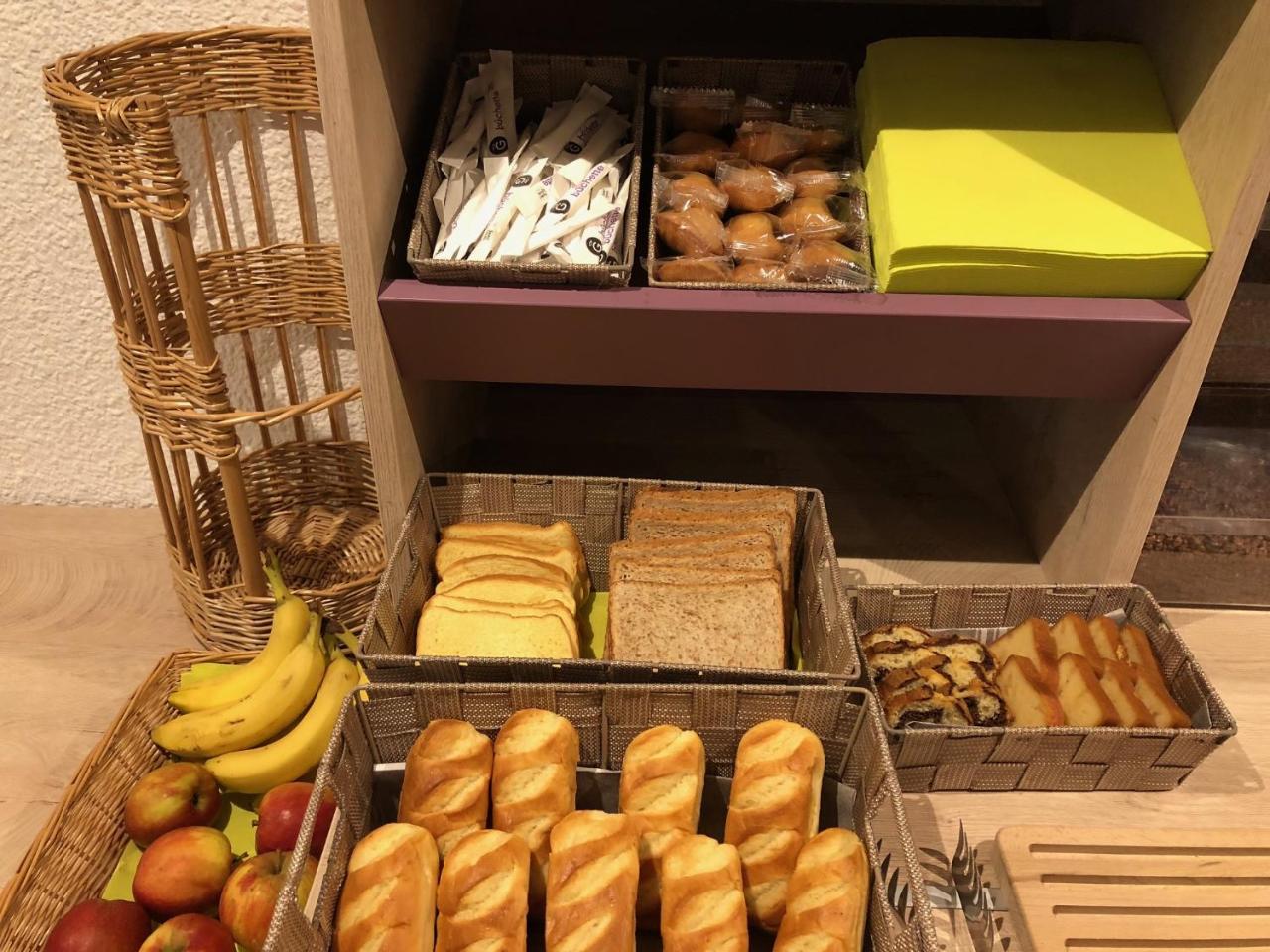 וילנב ד'אסק Hotel Du Stade Ex Kyriad Direct Lille Est Stade Pierre Mauroy מראה חיצוני תמונה
