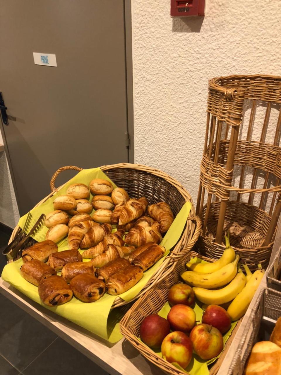 וילנב ד'אסק Hotel Du Stade Ex Kyriad Direct Lille Est Stade Pierre Mauroy מראה חיצוני תמונה
